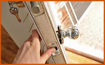 Grosse Pointe Woods Locksmith Store Grosse Pointe Woods, MI 313-406-7779 - 12-changing-locks